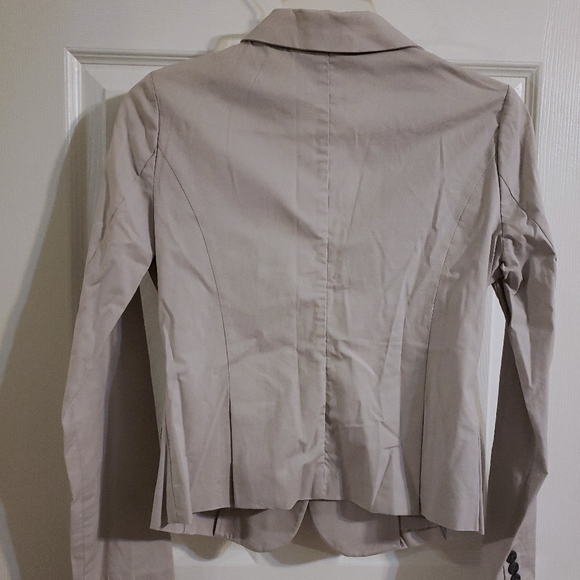 Jacket - Picture 2 of 2